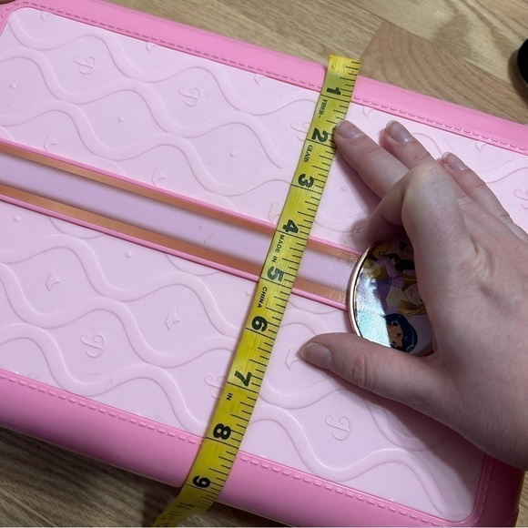 Disney Princess Plastic Suitcase Storage Wheels Pink Kids - Picture 9 of 9